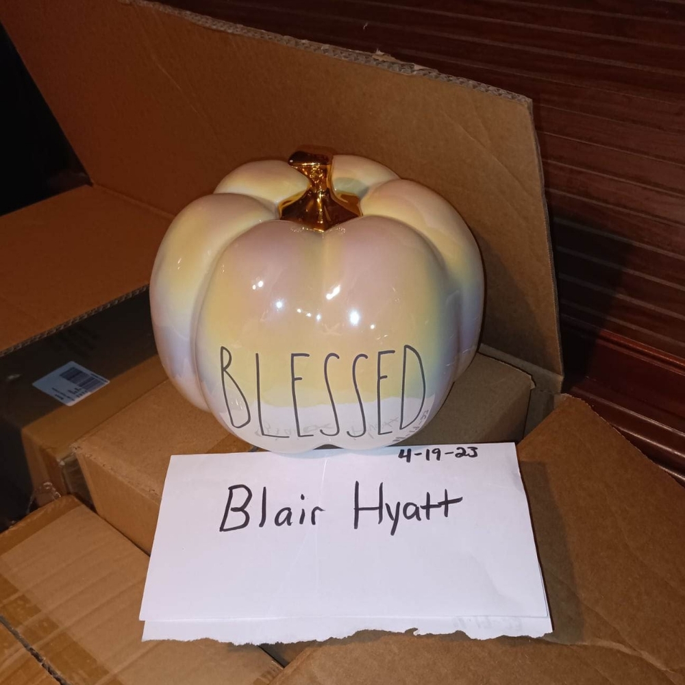 Rae dunn medium pumpkins - Picture 2 of 2